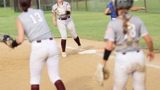 Lady Wampus Cats Claim First District Win