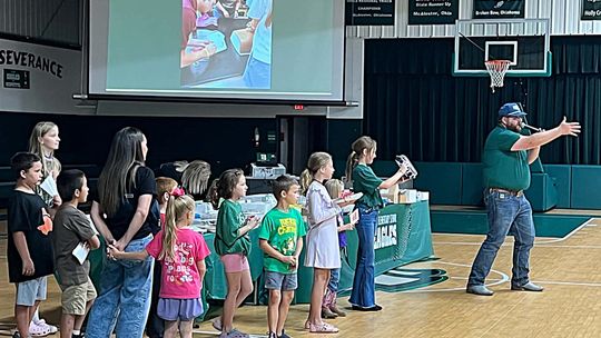 Lane Public School Raises Over $15,000 at First Annual Pie Auction