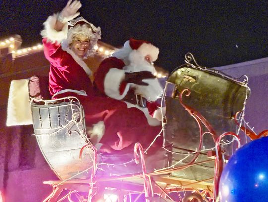 Atoka Christmas Parade of Lights Brings Magic to Downtown