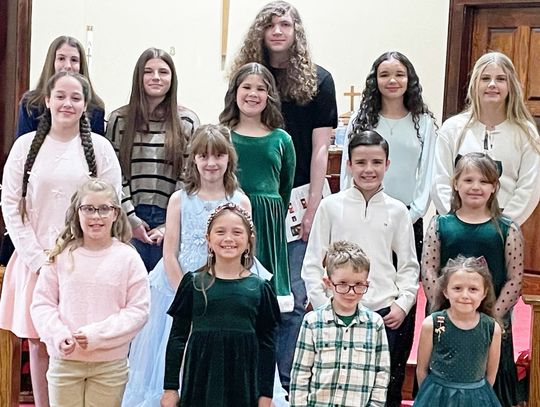 Students Perform at Piano Christmas Program