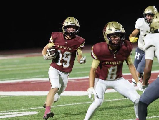 Wampus Cats Rally Falls Short In 27-22 Thriller Against Hugo
