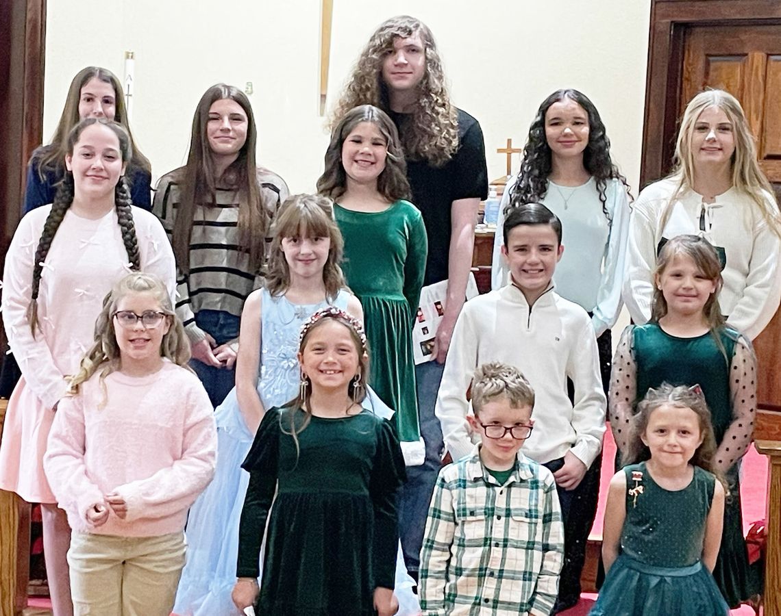 Students Perform at Piano Christmas Program