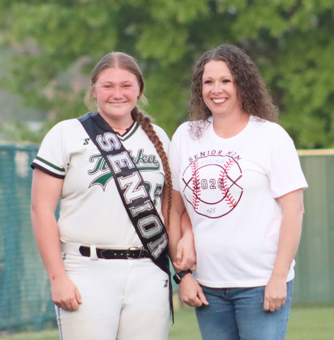 Tushka Earns Pair of Wins on Senior Night Tushka Earns Pair of Wins on Senior Night